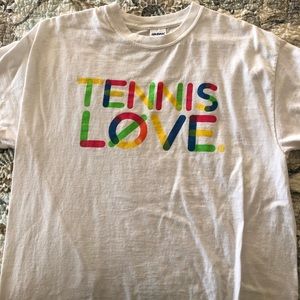 Tennis tee